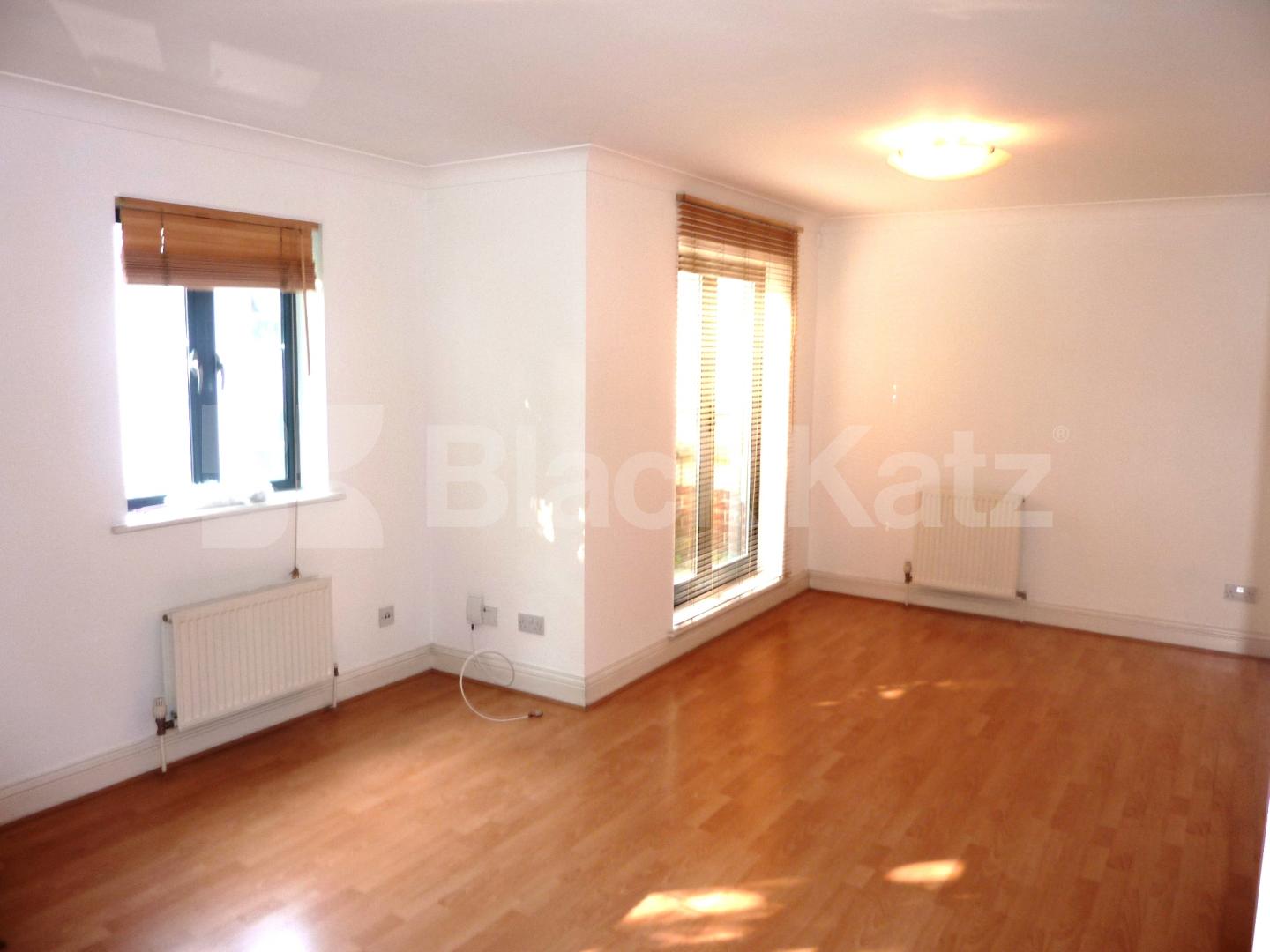 			NEW INSTRUCTION!, 1 Bedroom, 1 bath, 1 reception Flat			 Tollington Way, HOLLOWAY